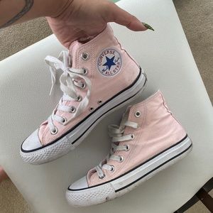 **SOLD** Converse - pink